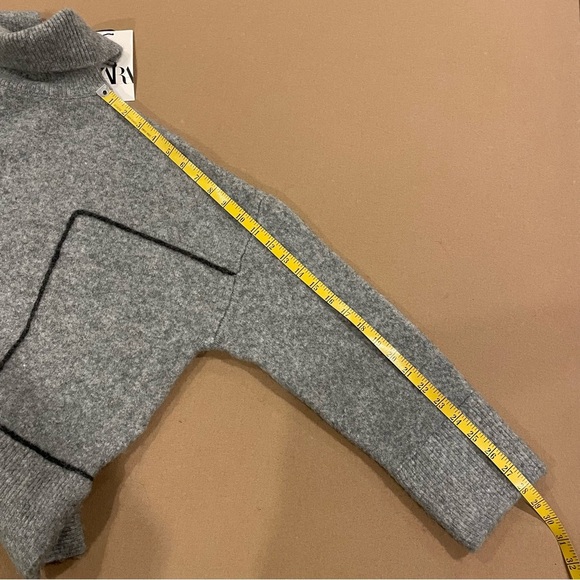 Zara Women’s Heather Gray With Black Accents Turtleneck Sweater Sz. Medium NWT - Picture 12 of 13